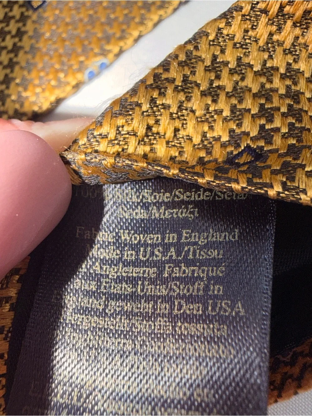 Brooks Brothers Mens Silk Tie Gold Blue Made in USA New York English Fabric